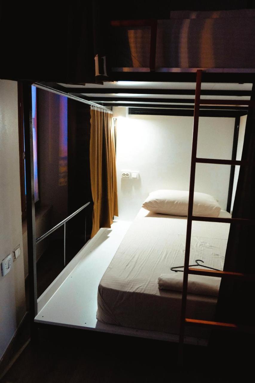 Scodrinon Hostel Shkodër エクステリア 写真
