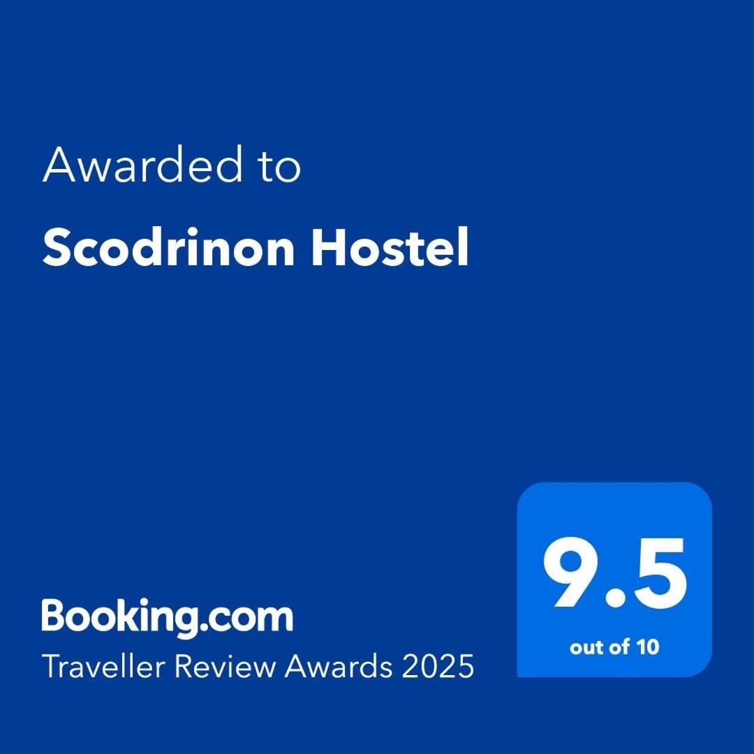 Scodrinon Hostel Shkodër エクステリア 写真